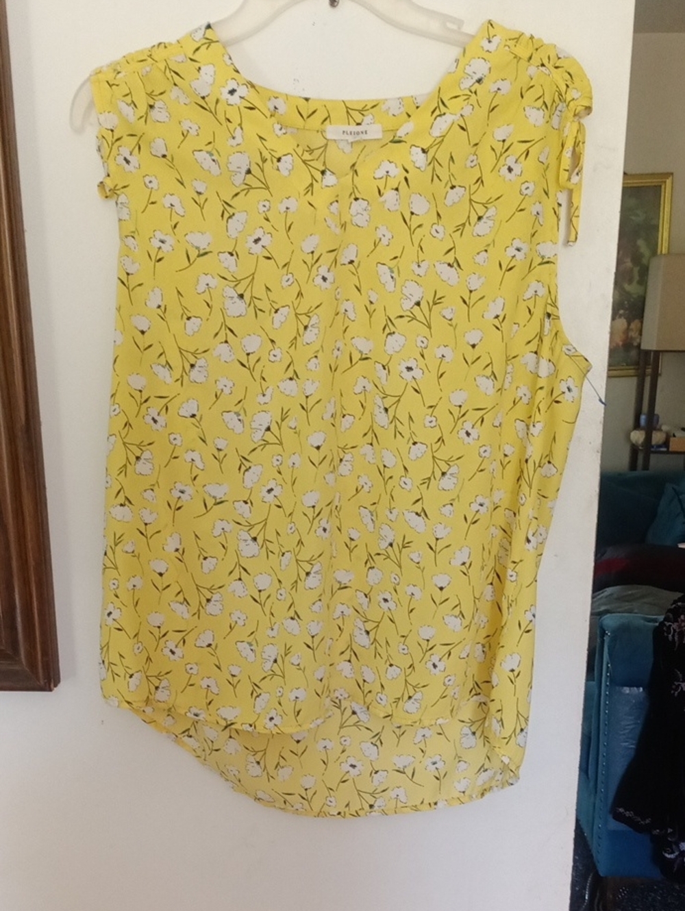 Pleione Yellow Floral Tie-Shoulder Sleeveless Top